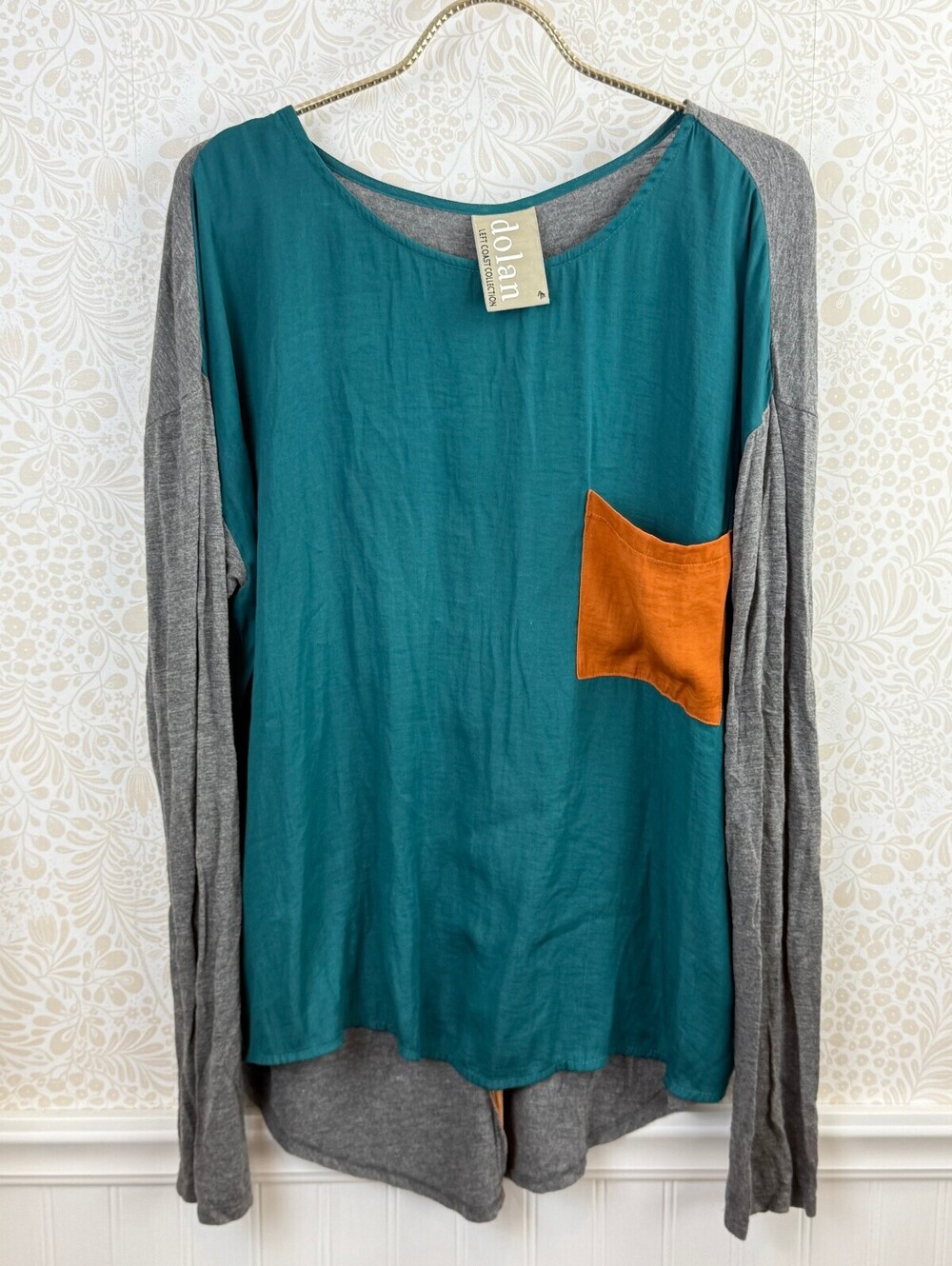 Dolan Teal & Gray Colorblock Long-Sleeve Pocket Satin Tee - Size - Medium - Picture 2 of 6